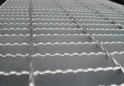 齒形鋼格板的優(yōu)點(diǎn)有哪些？